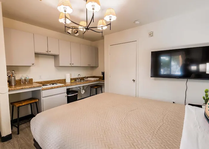 Cozy Retreat For 2 Guests *